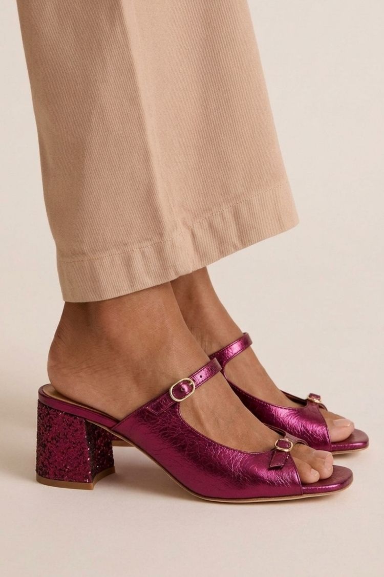 Ottoline sandals in Fuchsia