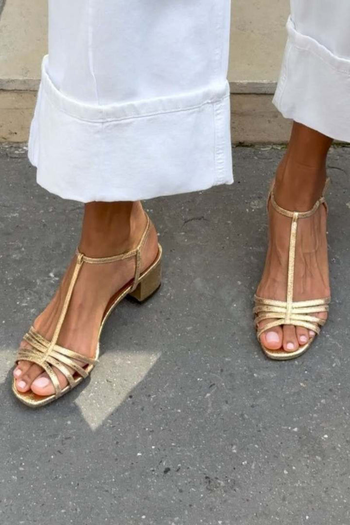 Allegra sandals in Gold