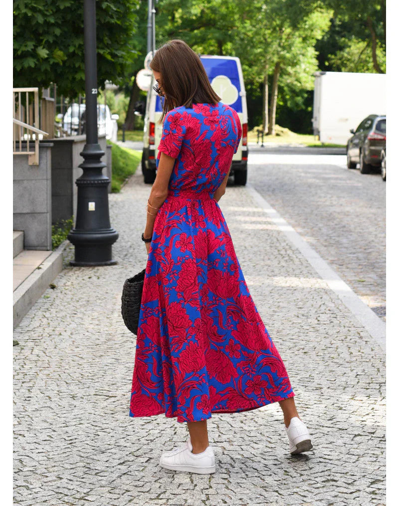 Julia™ | Elegant V-Neck Dress with a Flattering Fit
