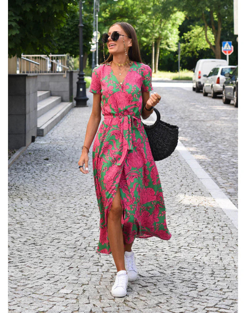 Julia™ | Elegant V-Neck Dress with a Flattering Fit
