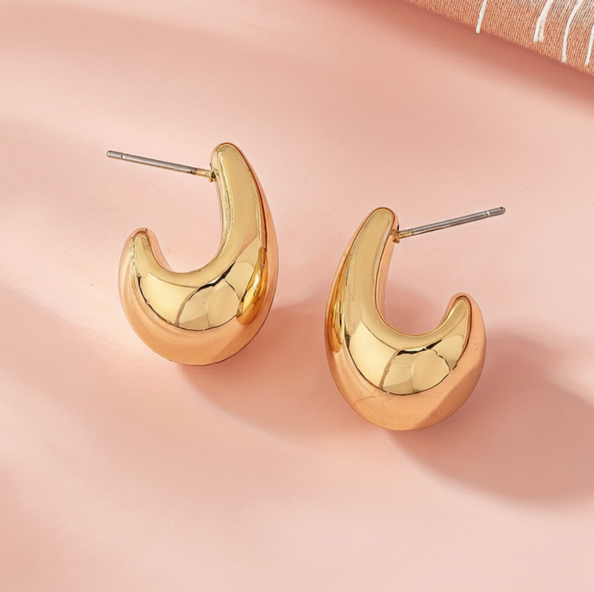 Carole™ – Timeless Elegant Teardrop Earrings