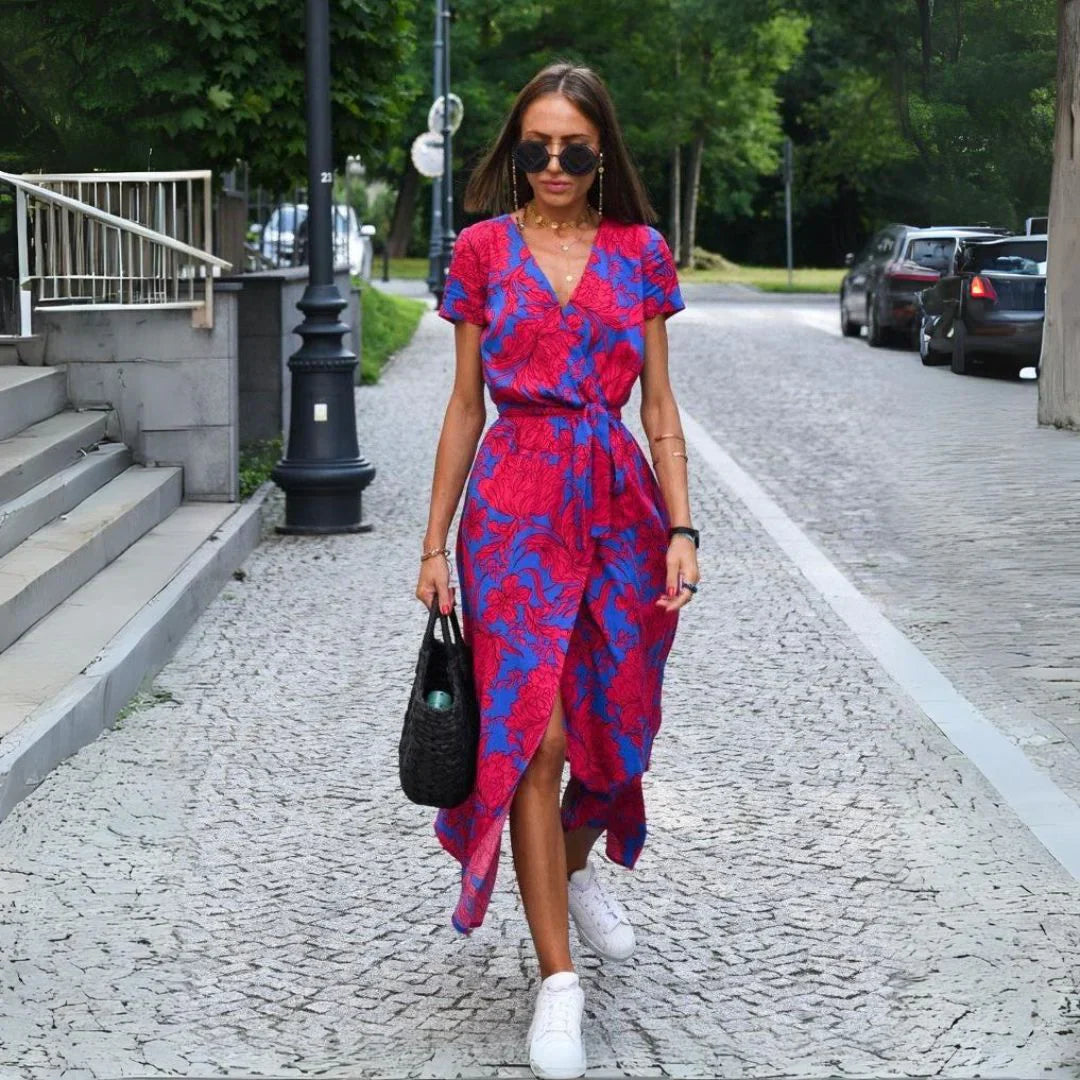 Julia™ | Elegant V-Neck Dress with a Flattering Fit
