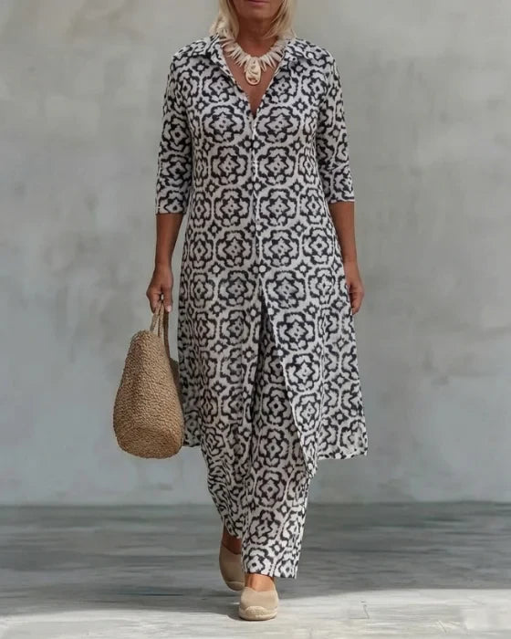 Sara™ | Set with button closure