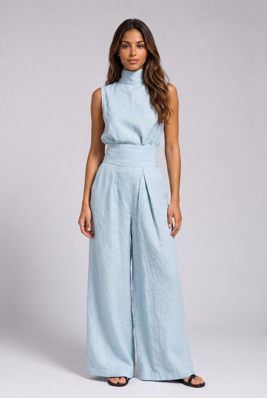 Lunaria set in light blue