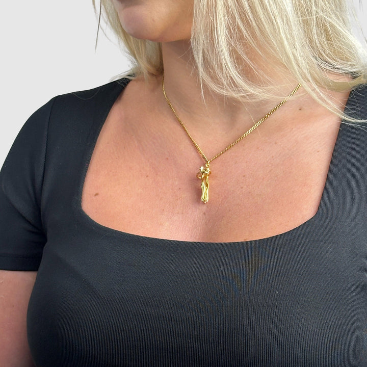 Améthysa™ – The Cuddle Necklace, a Symbol of Love and Tenderness